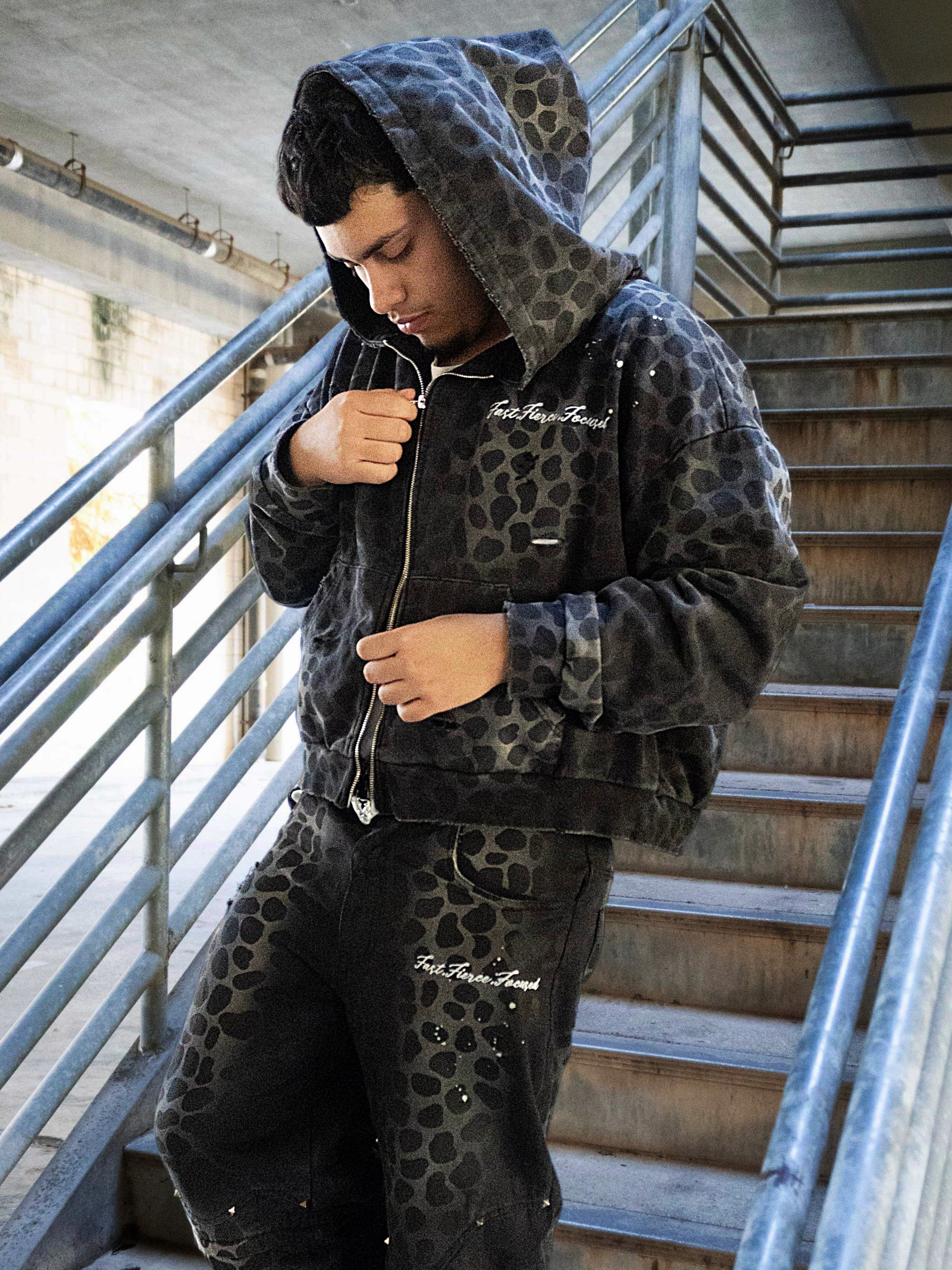 CHASE ALONE ZIP-UP